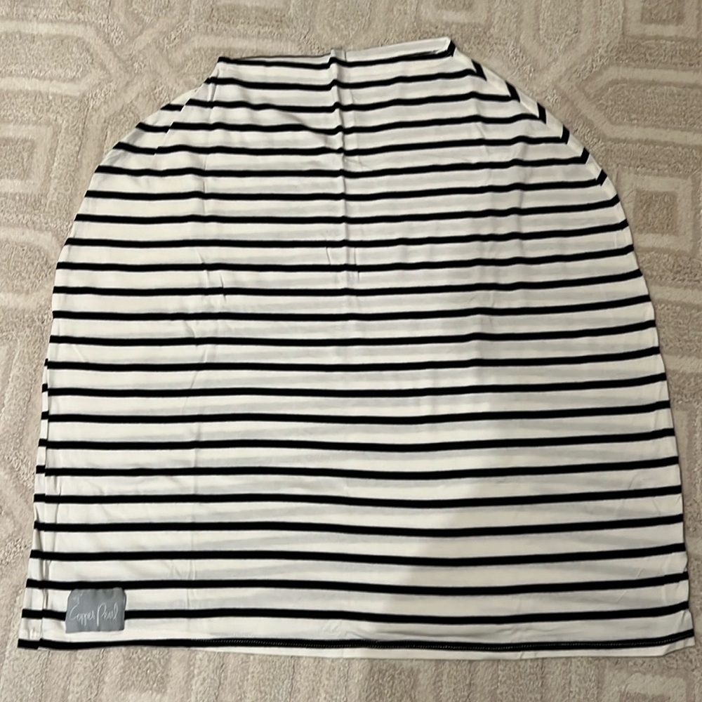 NWOT BREAST FEEDING COVER